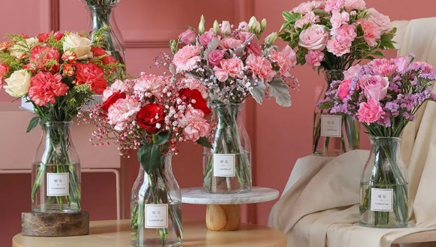 今年鑫炎贸易替你 把最美的花，送给最美的妈！